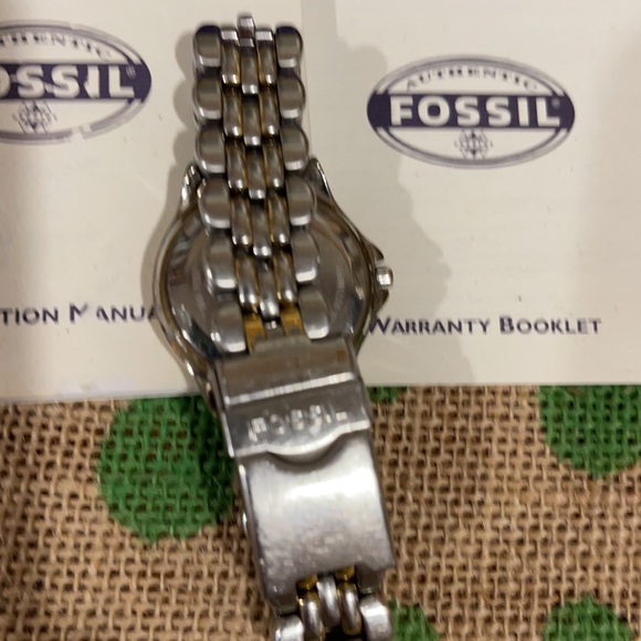 Fossil Watch - Picture 4 of 6